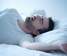 Άπνοια στον ύπνο: τι είναι - πώς θεραπεύεται