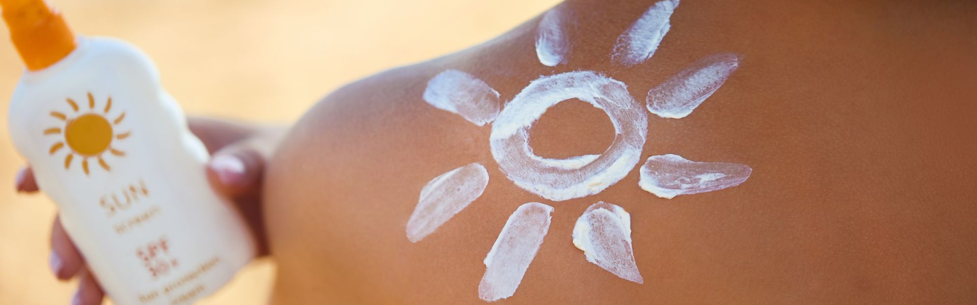 Καλοκαίρι με υγιές δέρμα: Πώς να αποφύγουμε καψίματα και τσιμπήματα