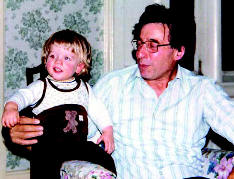 Ο Robert Edwards μαζί με τον Alastair MacDonald το 1981.
