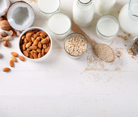 Αγελαδινό, αμυγδάλου, καρύδας, κάνναβης, βρώμης, ρυζιού, σόγιας … Ποιο γάλα είναι το καλύτερο για σάς;