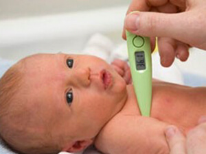Θερμόμετρο σε μωρό παιδί