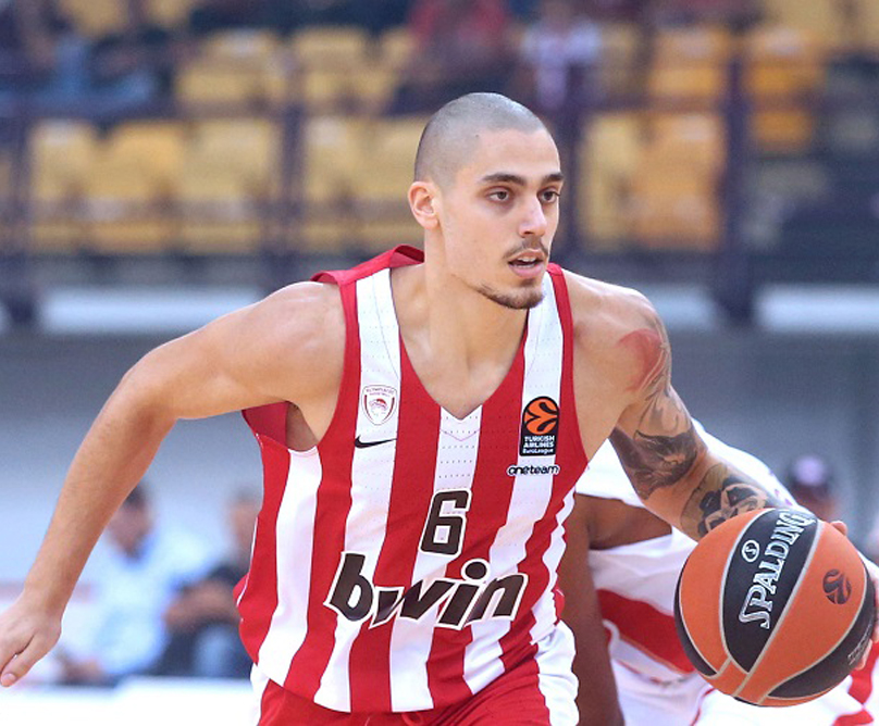  Αποκατάσταση ρήξης πρόσθιου χιαστού σε γνωστό μπασκεμπολίστα